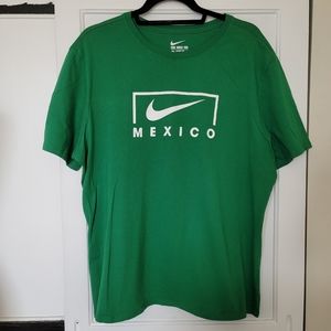 Green Nike Mexico Graphic shirt size XL unisex